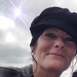 Meet your Posher, Gena.